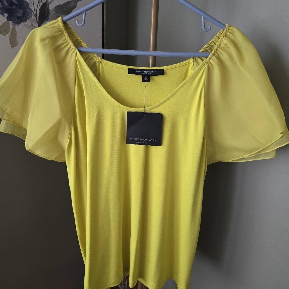 Marc New York Andrew Marc Blouse sz Medium Olive